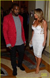 Kim Kardashian feet photo thumbnail