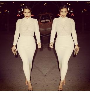 Kim Kardashian feet photo thumbnail