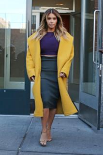 Kim Kardashian feet photo thumbnail