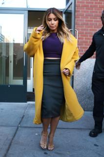 Kim Kardashian feet photo thumbnail