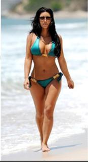 Kim Kardashian feet photo thumbnail