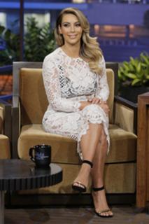 Kim Kardashian feet photo thumbnail