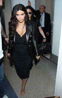 Kim Kardashian feet photo thumbnail