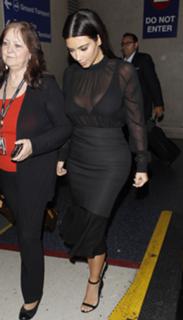 Kim Kardashian feet photo thumbnail