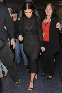 Kim Kardashian feet photo thumbnail