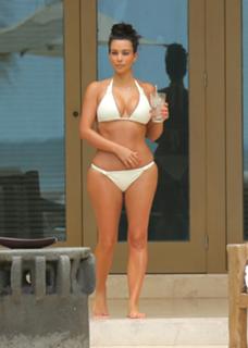 Kim Kardashian feet photo thumbnail