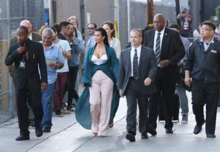 Kim Kardashian feet photo thumbnail