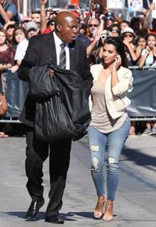 Kim Kardashian feet photo thumbnail