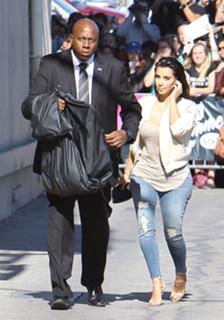 Kim Kardashian feet photo thumbnail