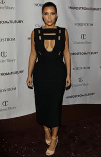 Kim Kardashian feet photo thumbnail