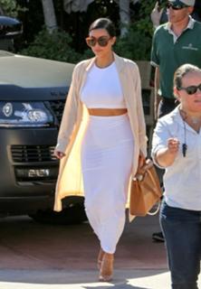 Kim Kardashian feet photo thumbnail