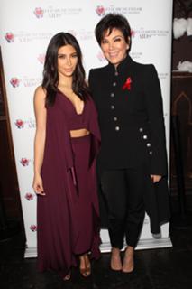 Kim Kardashian feet photo thumbnail