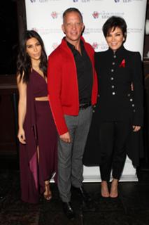 Kim Kardashian feet photo thumbnail