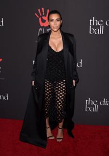 Kim Kardashian feet photo thumbnail