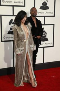 Kim Kardashian feet photo thumbnail