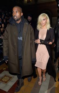 Kim Kardashian feet photo thumbnail