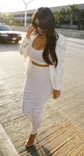 Kim Kardashian feet photo thumbnail