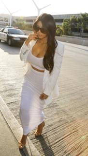 Kim Kardashian feet photo thumbnail