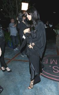 Kim Kardashian feet photo thumbnail