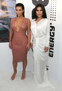Kim Kardashian feet photo thumbnail