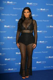 Kim Kardashian feet photo thumbnail