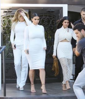 Kim Kardashian feet photo thumbnail