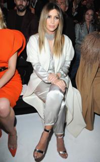 Kim Kardashian feet photo thumbnail