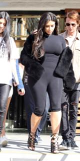 Kim Kardashian feet photo thumbnail
