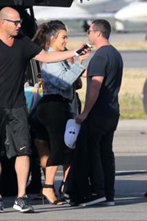 Kim Kardashian feet photo thumbnail