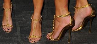 Kim Kardashian feet photo thumbnail