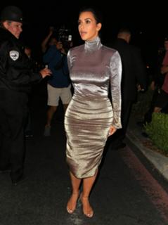 Kim Kardashian feet photo thumbnail