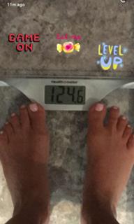 Kim Kardashian feet photo thumbnail