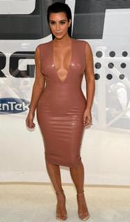 Kim Kardashian feet photo thumbnail