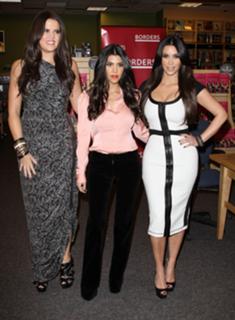 Kim Kardashian feet photo thumbnail