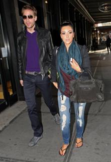 Kim Kardashian feet photo thumbnail