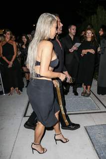 Kim Kardashian feet photo thumbnail