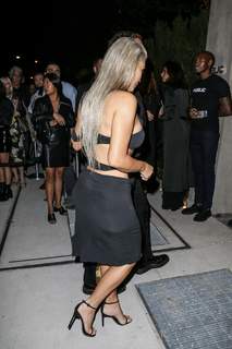 Kim Kardashian feet photo thumbnail