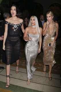 Kim Kardashian feet photo thumbnail