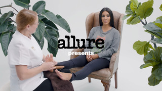 Kim Kardashian feet photo thumbnail