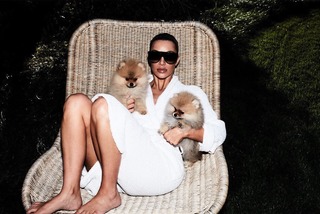 Kim Kardashian feet photo thumbnail