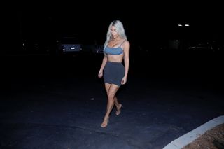 Kim Kardashian feet photo thumbnail