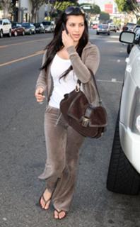 Kim Kardashian feet photo thumbnail