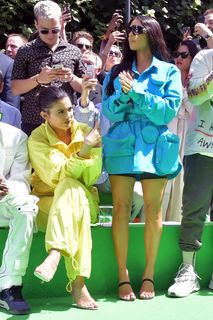 Kim Kardashian feet photo thumbnail