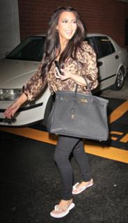 Kim Kardashian feet photo thumbnail