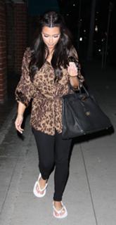 Kim Kardashian feet photo thumbnail