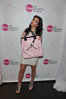 Kim Kardashian feet photo thumbnail