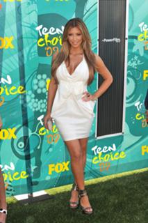 Kim Kardashian feet photo thumbnail