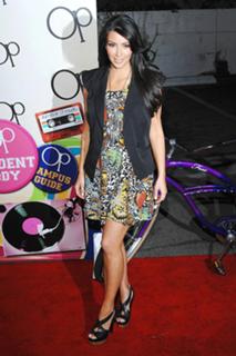 Kim Kardashian feet photo thumbnail