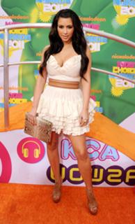 Kim Kardashian feet photo thumbnail