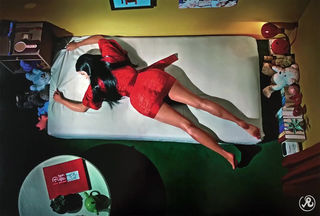 Kim Kardashian feet photo thumbnail